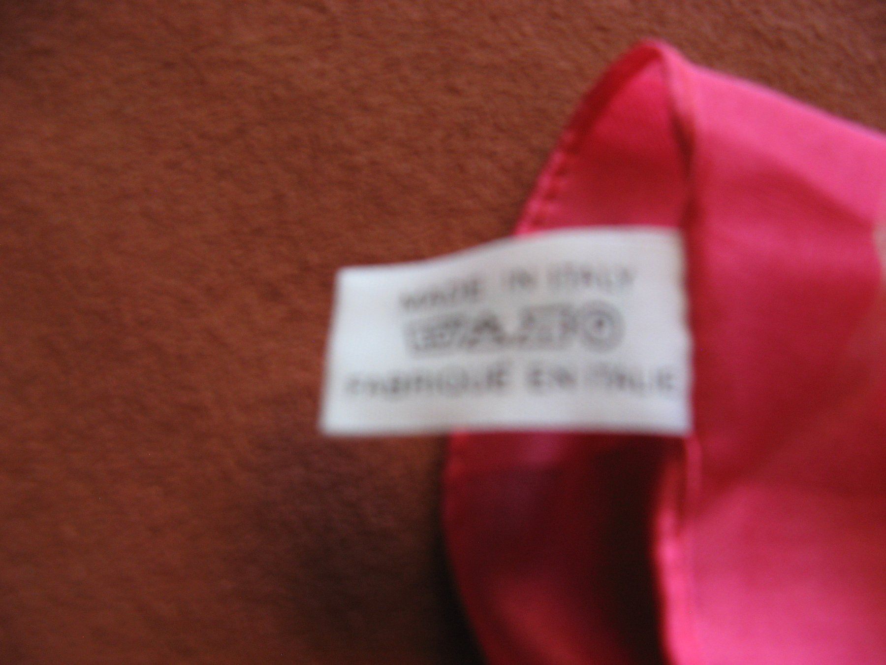 Foulard & Sciarpe: Foulard Roger L. Paris, Lahmy – Usato da Zürich venduto da apil 9