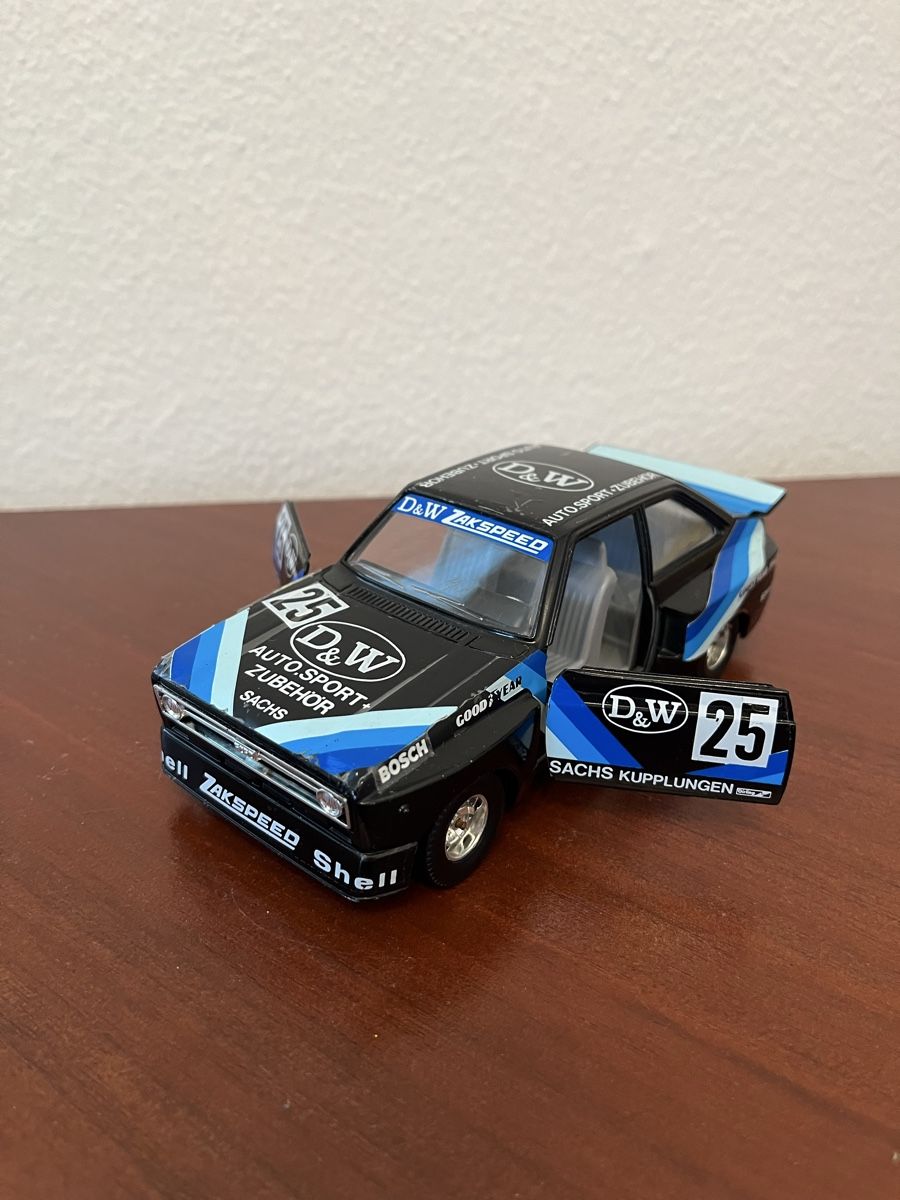 Bburago Modellini d'auto: Ford Escort Zakspeed Bburago – Usato da Wabern venduto da Housi78 5