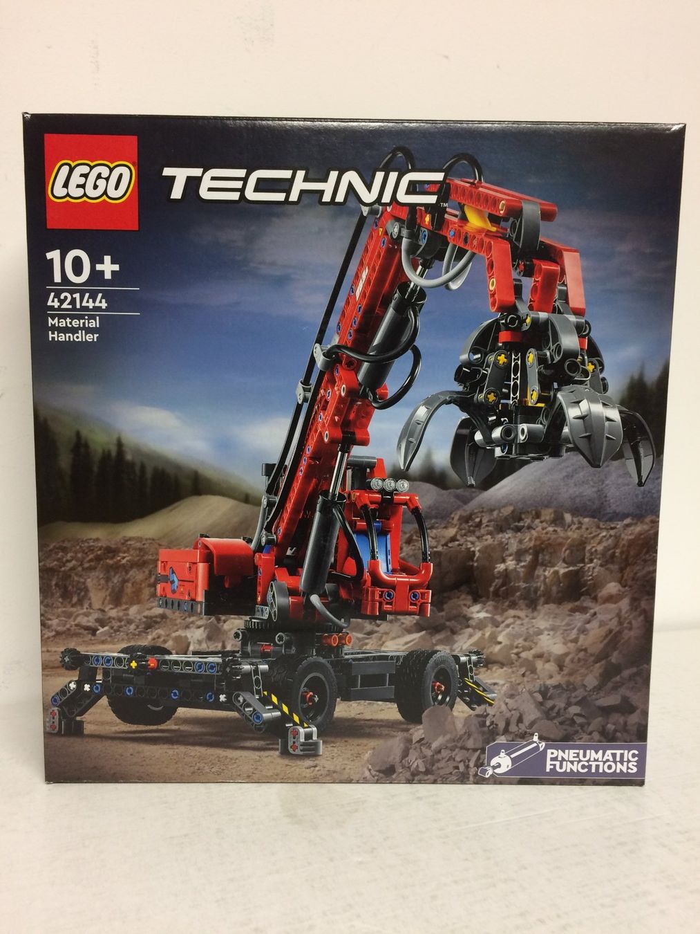 Lego Kit di costruzioni: LEGO TECHNIC 42144 MATERIAL HANDLER new – Nuovo e nell'imballaggio originale da Vezia venduto da Aquarius_Age