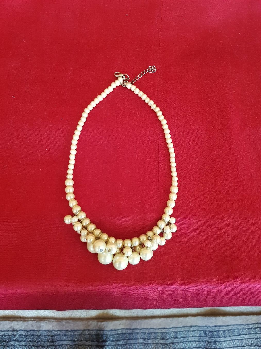 Catenine: Elegante Perlenkette – Usato da Zweisimmen venduto da Adorable