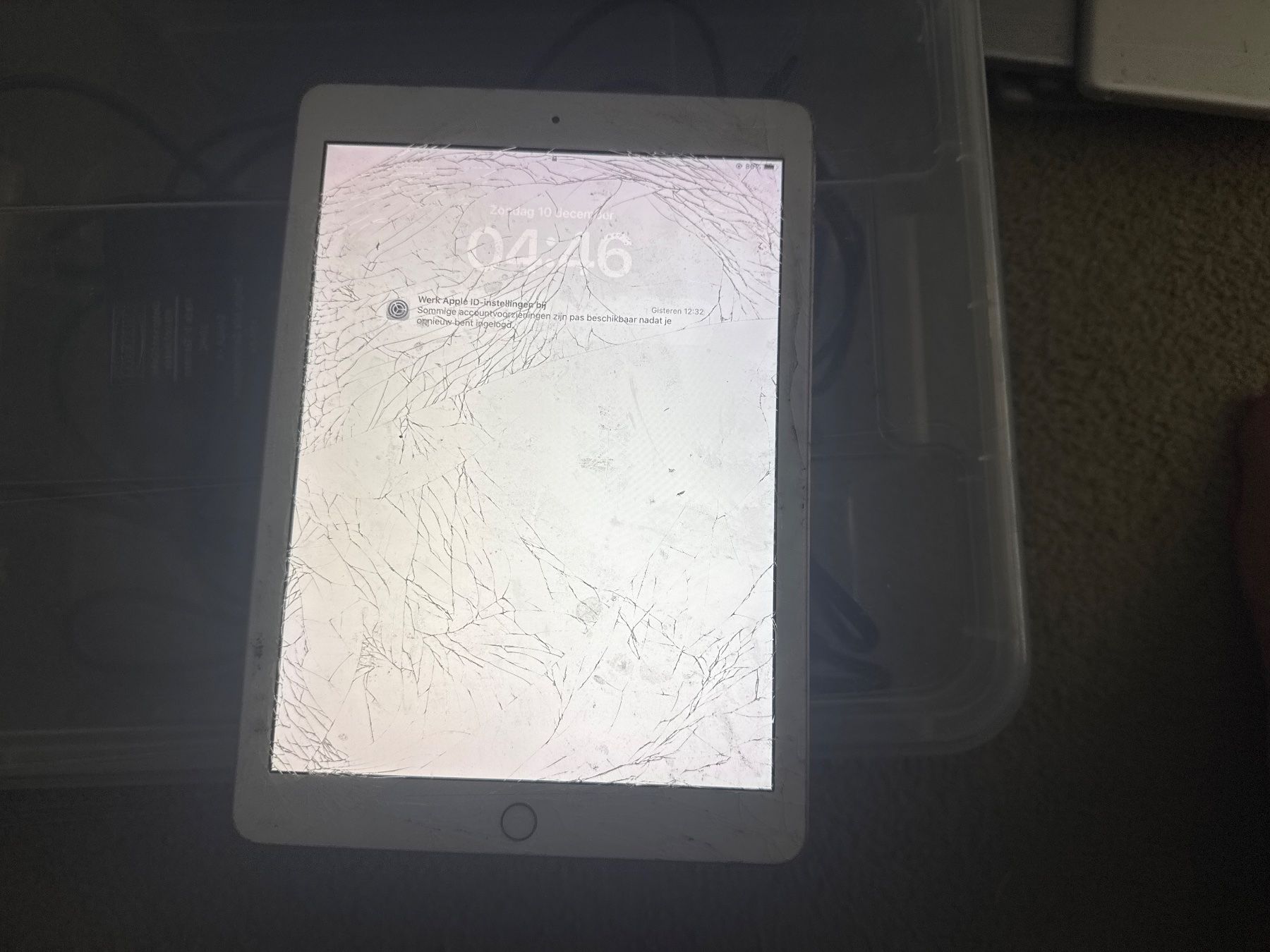 Apple Tablet PC: Ipad 6. Generation - A1893 - icloude – Defekt aus Olten von HoYa01 2