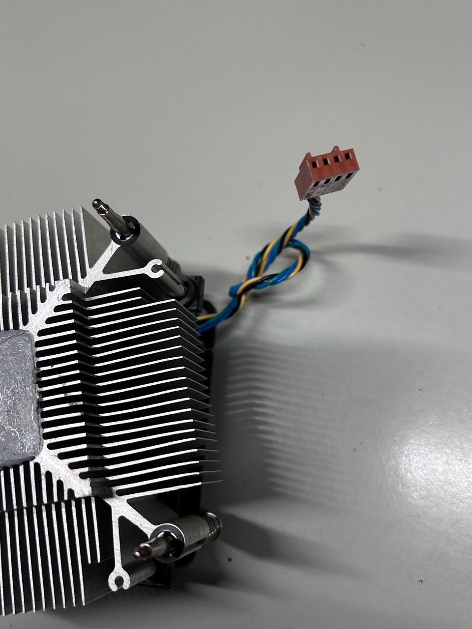 Componenti elettronici: Dissipatore con ventola per CPU – Usato da Giubiasco venduto da LorisVale 2