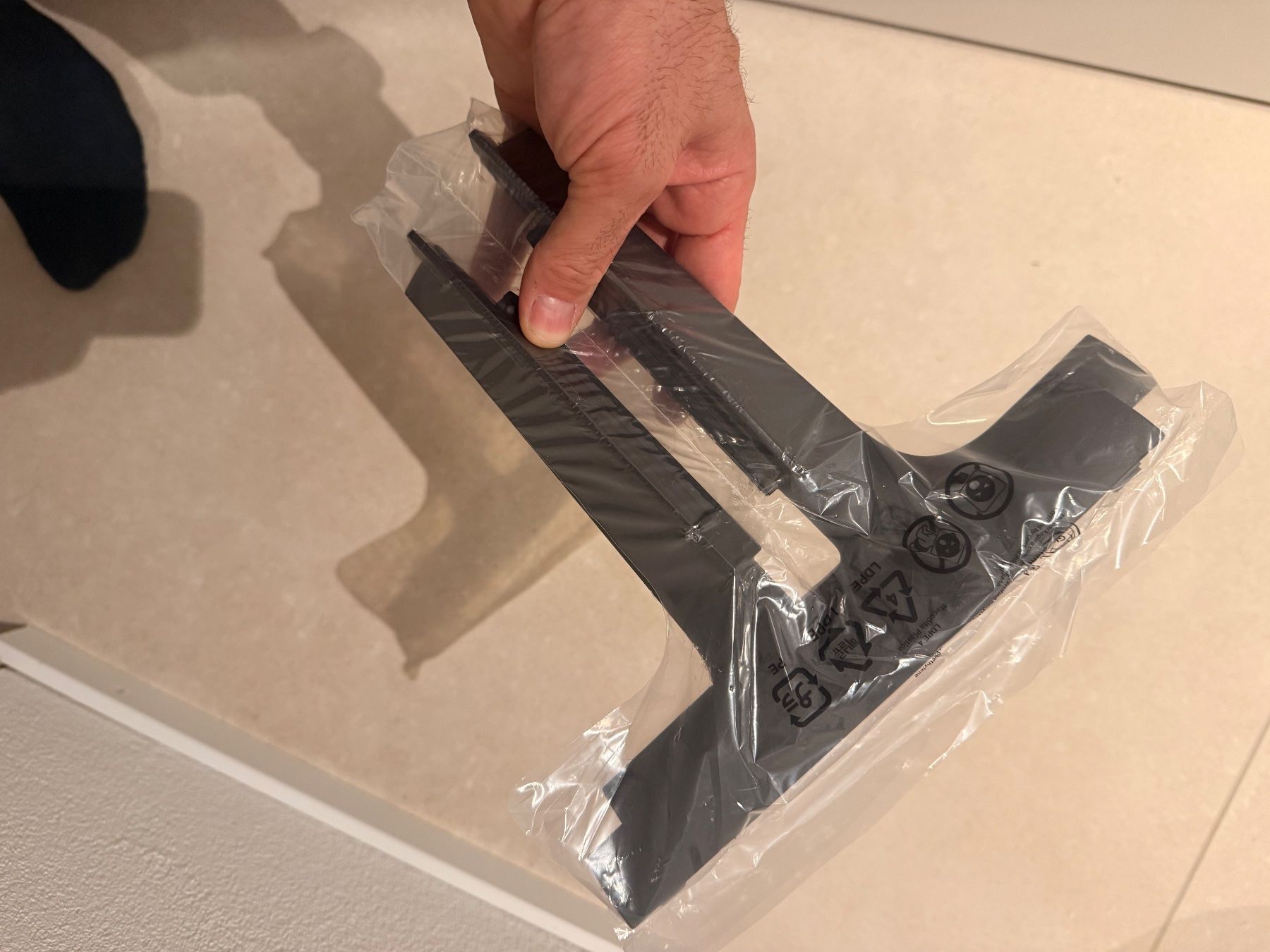 Televisori: Samsung the Frame 65 Komplettpaket – Nuovo (secondo la descrizione) da Wollerau venduto da Bieter_d 3