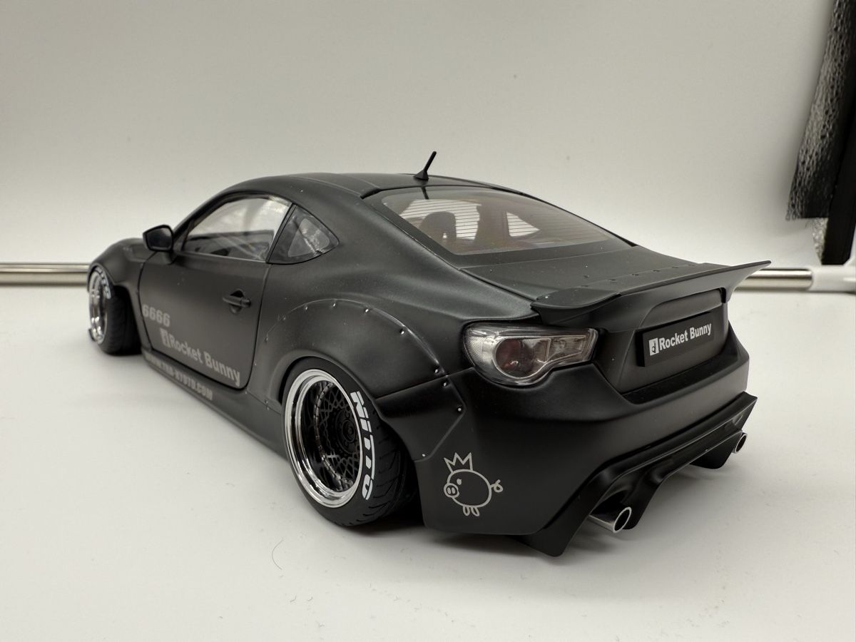 Autoart Modellini d'auto: AutoArt Rocket Bunny GT86 1:18 – Nuovo (secondo la descrizione) da Seewen SO venduto da civicmugen2 1