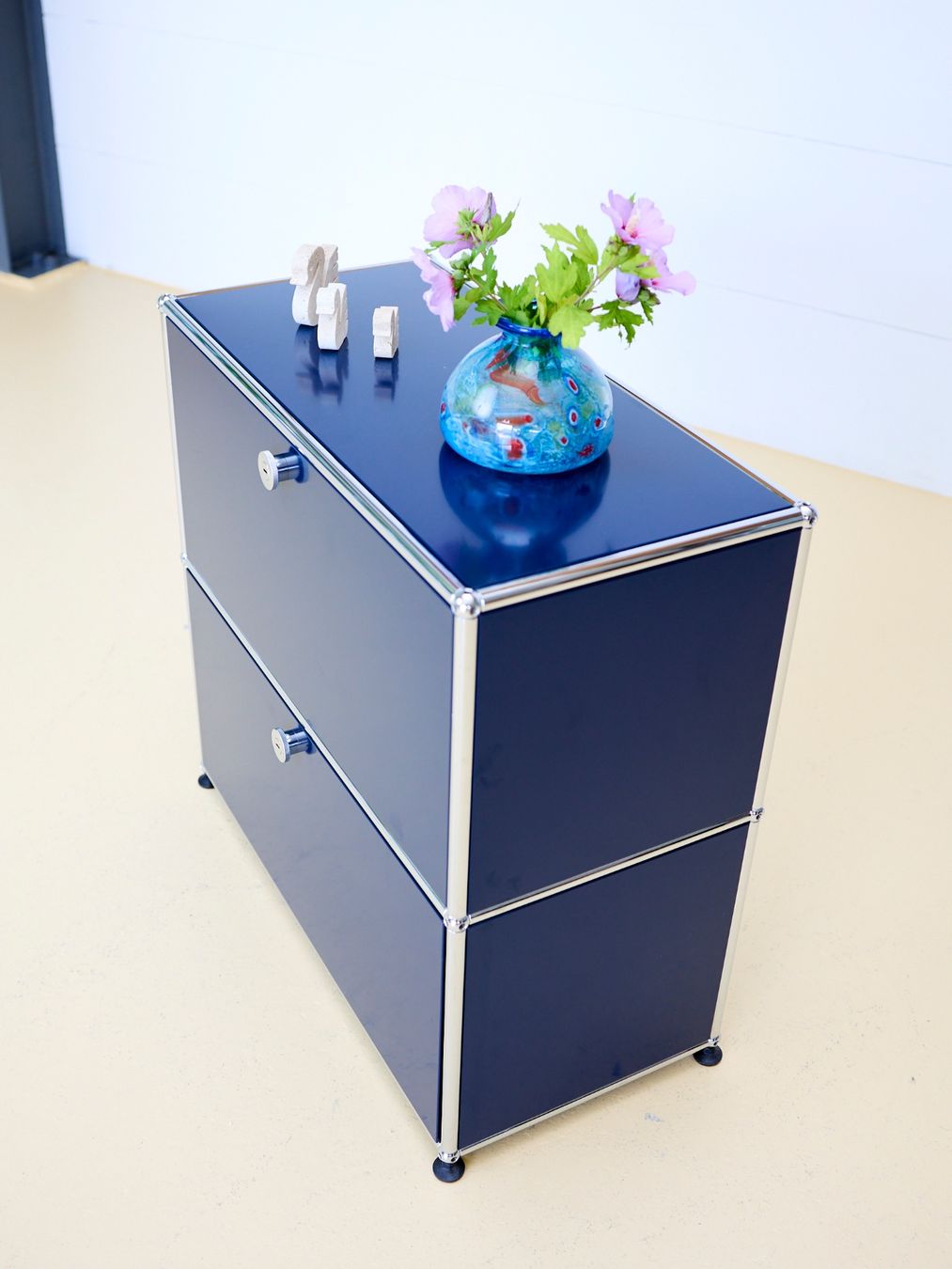 USM Cassettiere: USM Sideboard Stahlblau Lieferung möglich – Usato da Meinisberg venduto da atelier_TILIJA 5