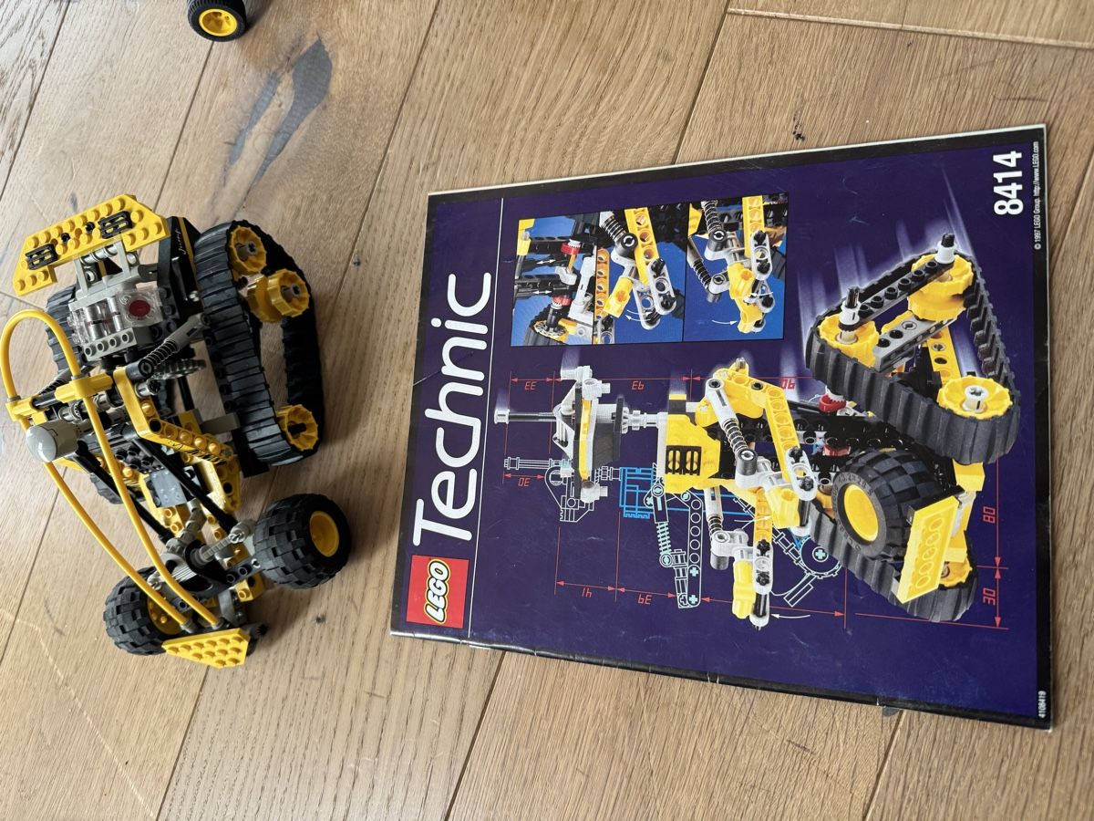 Lego Kit di costruzioni: Vintage Lego Technic Set: 8414, 8460, 8235 – Usato da Zug venduto da axx3l 2