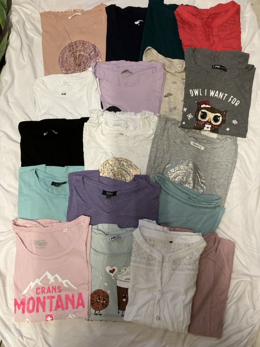 Camicette, T-shirt & Top: Kleiderpaket Gr. 170/176 – Usato da Bauma venduto da Dolphin3