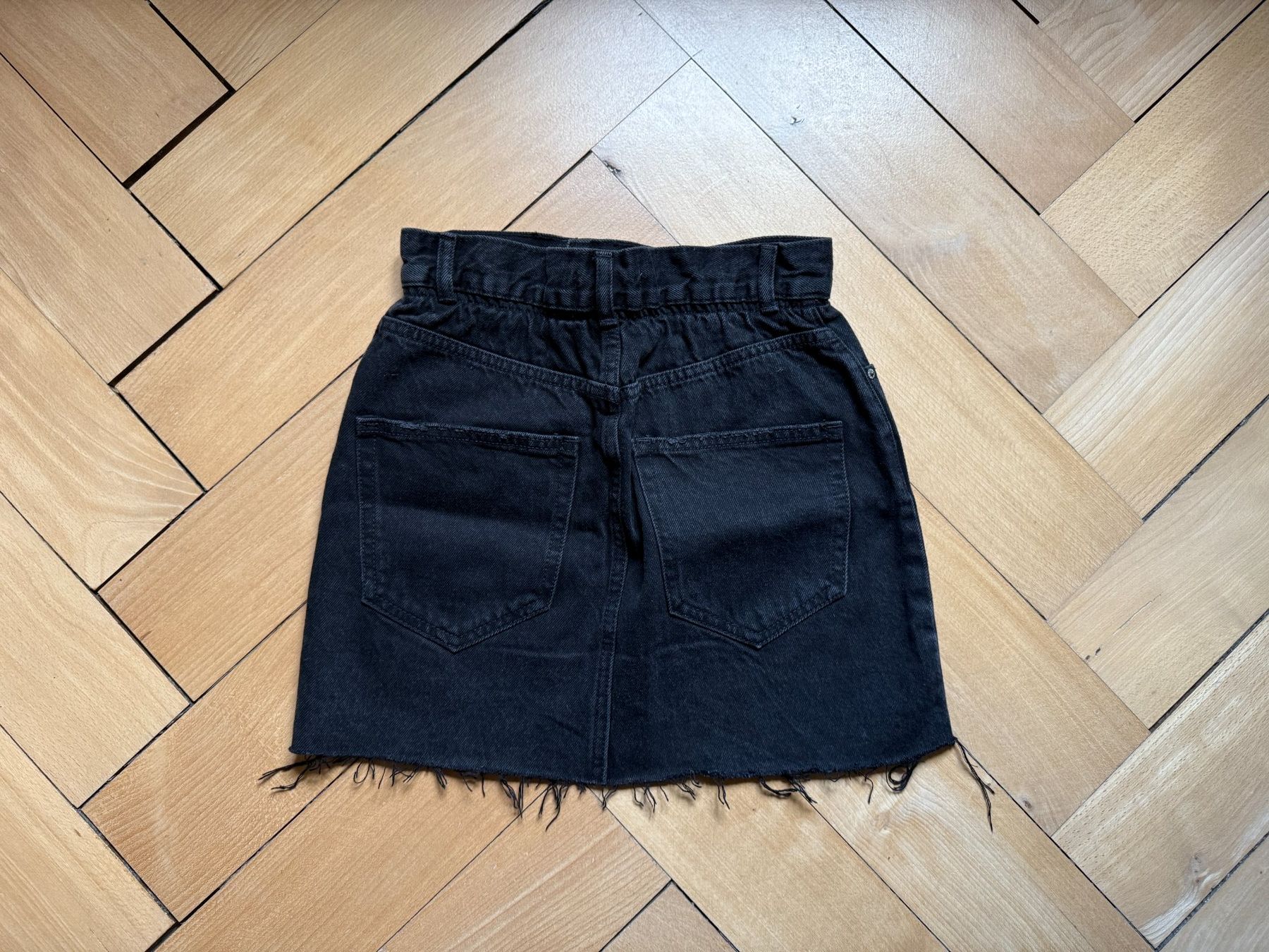 Gonne: PULL & BEAR - Jeansrock schwarz S – Usato da Zürich venduto da Diazaio 1