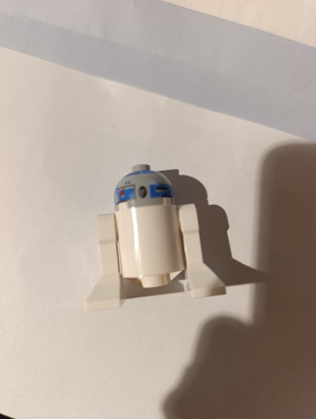 Lego Statuette: Lego minifigur Star wars R2D2 – Usato da Richterswil venduto da 8ung_fertig 1