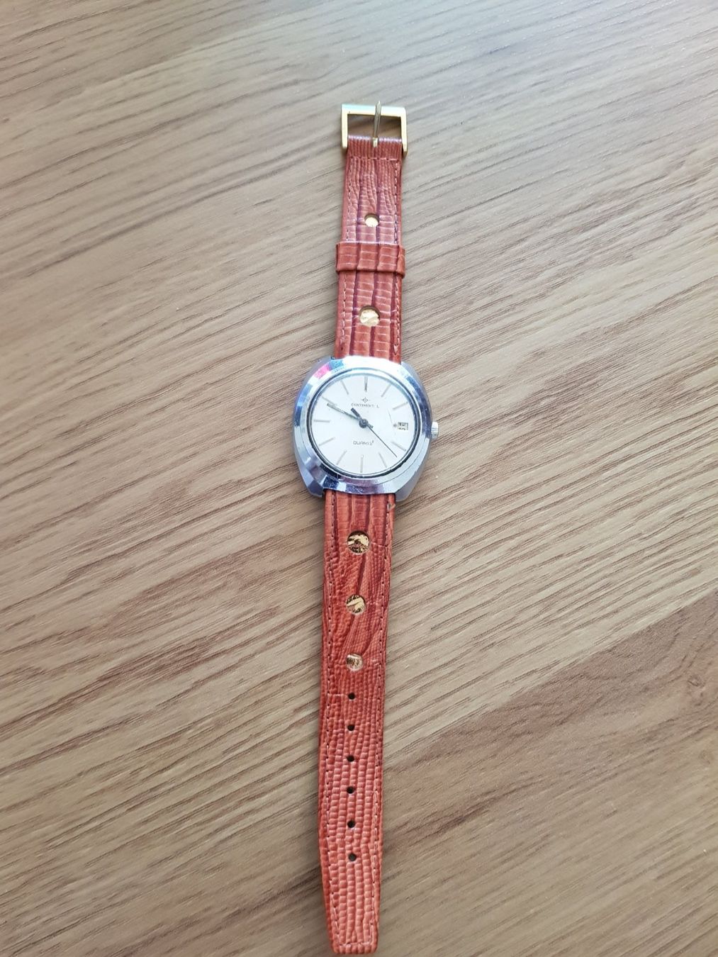 Continental Orologi: Montre Continental – Usato da Genève venduto da BKYB 2