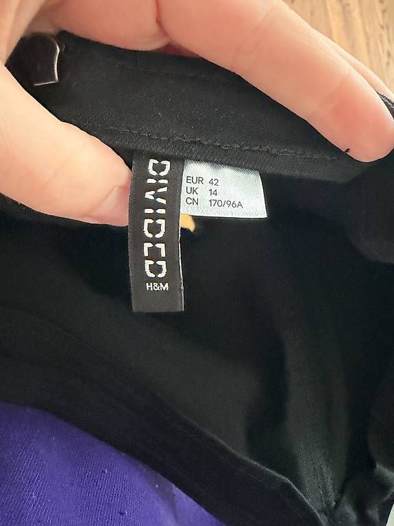 Kleider: Jeanskleid Schwarz - H&M – Gebraucht aus Neuenegg von sina.lndr 2