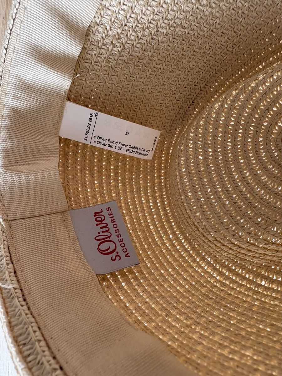 S.Oliver Copricapi, berretti & cappellini: S.Oliver straw fedora hat — excellent condition, size 57 – Usato da Nyon venduto da Iamher 1