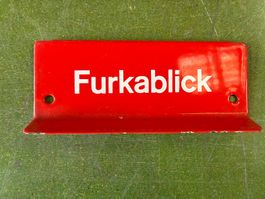 Postauto Haltstelle «Furkablick» Schild Rot Metall