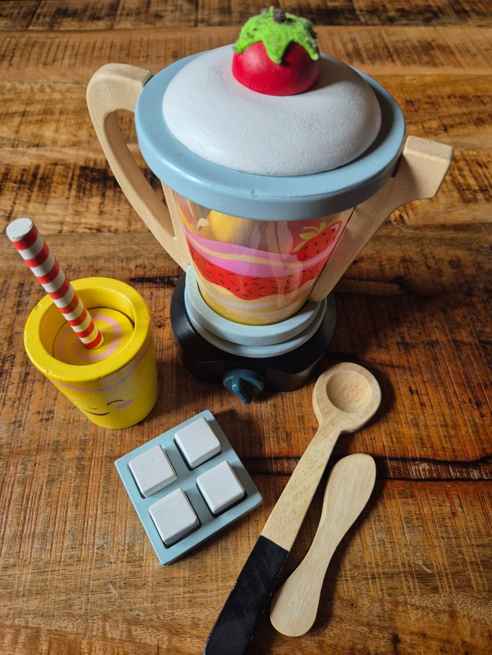 Giocattoli: Tender Leaf Toys Smoothie-Mixer – Usato da Wiler b. Utzenstorf venduto da ryan81 3