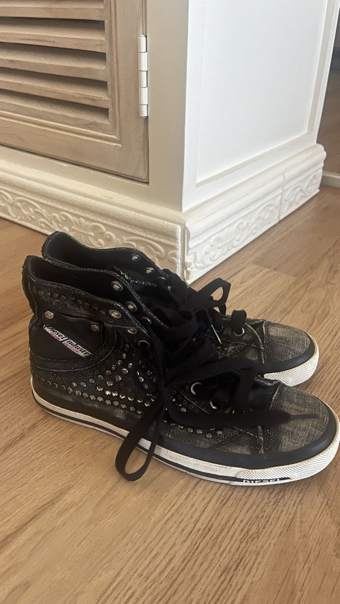 Diesel Scarpe da donna: Diesel Turnschuhe Schwarz, NEU – Nuovo (secondo la descrizione) da Bützberg venduto da dan_jhn9