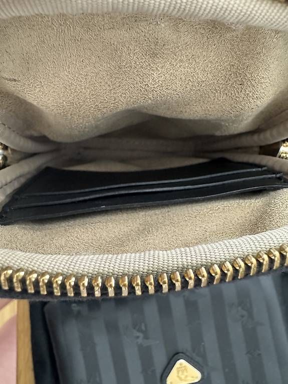Taschen für Damen: Mollerus Maison Suisse – Gebraucht aus Chur von Miina04 3
