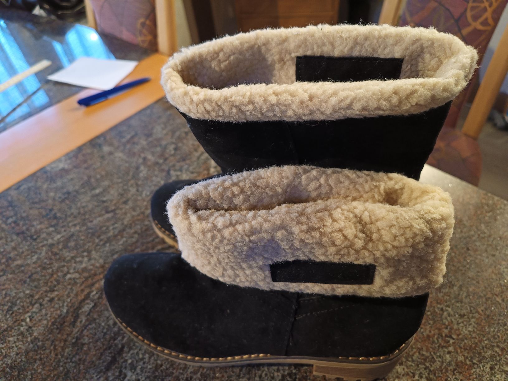 Scarpe da donna: Warme Winterstiefel 42 Neu – Nuovo (secondo la descrizione) da Bätterkinden venduto da Elefantenzoo 2