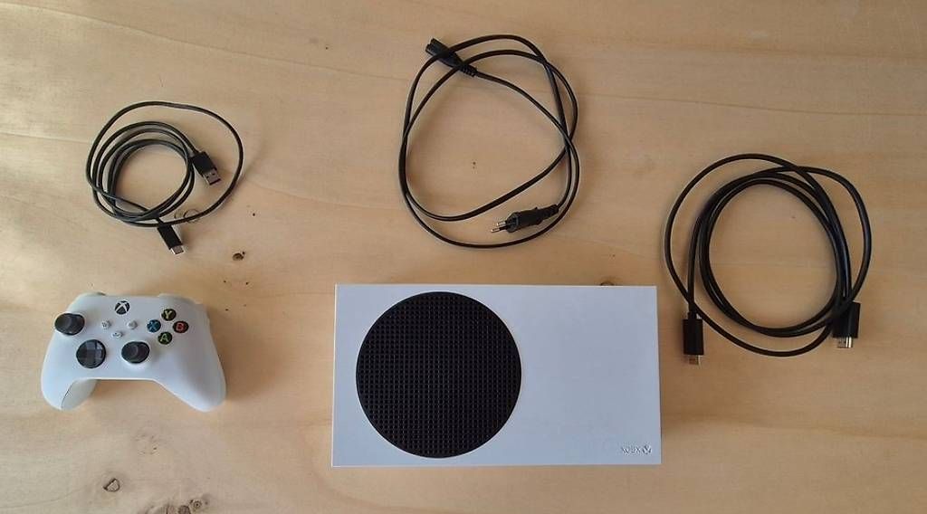 Microsoft Console: Xbox Series S 512 GB mit Controller und Zubehör – Usato da Suberg venduto da lar_7lnj