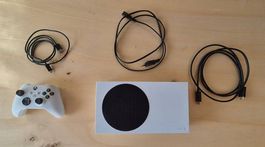 Xbox Series S 512 GB mit Controller und Zubehör