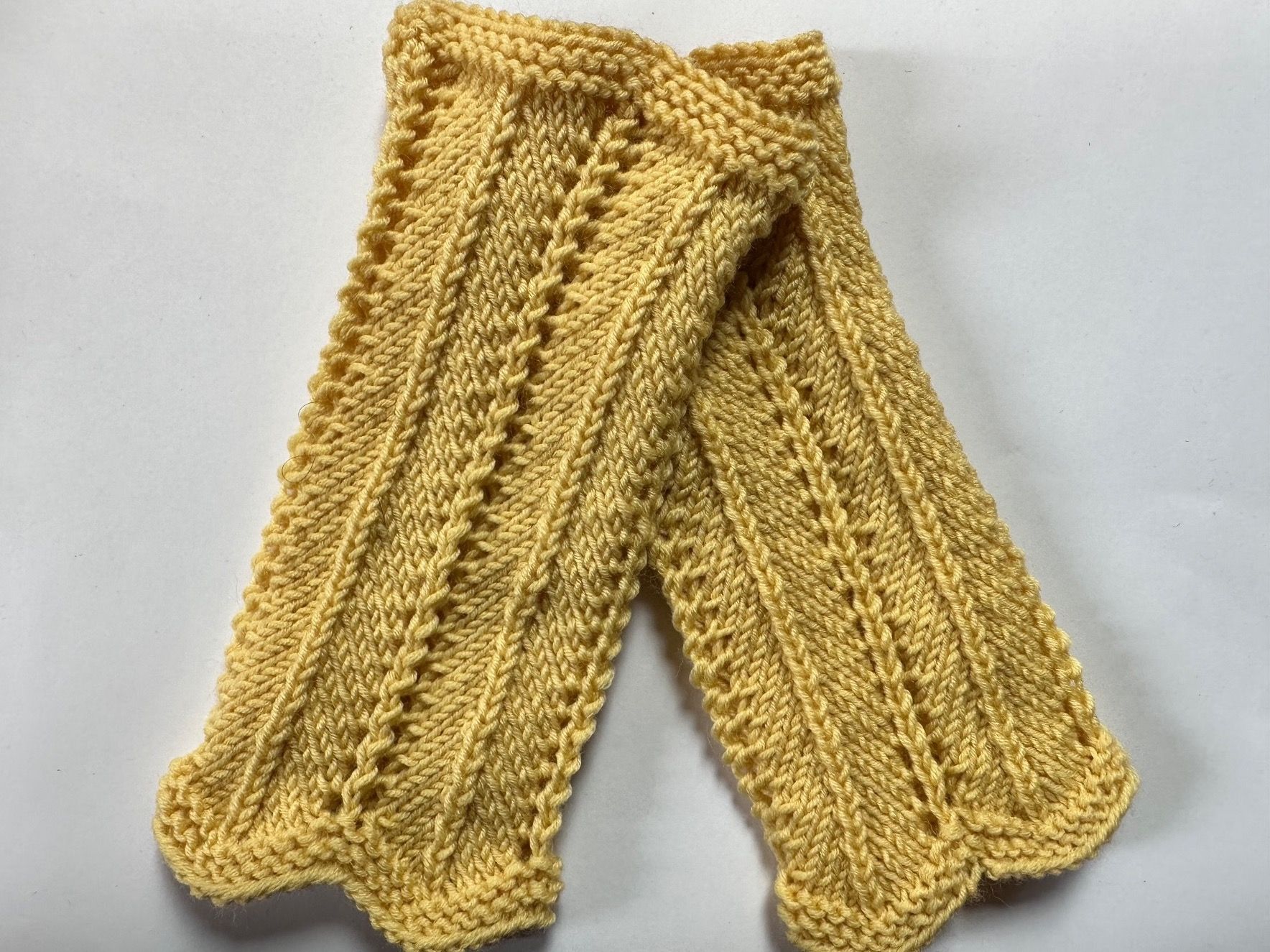 Lana: Pulswärmer handgestrickt gelb – Nuovo e nell'imballaggio originale da Pfäffikon ZH venduto da Suribu