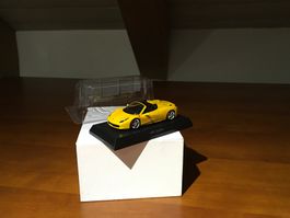 Ferrari 458 Spider 1/64 no Mini GT