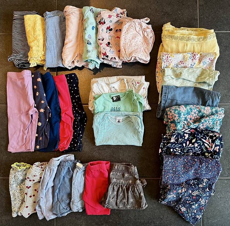 Lotti & Set di vestiti: Kleiderpaket Sommer Mädchen Gr. 86 – Usato da Ottenbach venduto da bienemaja010