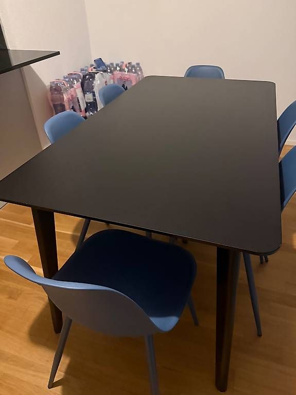 Tables: Table IKEA noir  – Neuf avec emballage d'origine à Delémont par pek_nlq7 1