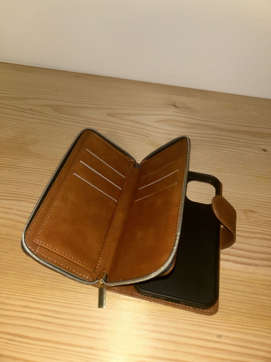 Covers & Schutzfolien: iPhone 15 Hülle braunes Leder mit Reisverschlussfach – Neu (gemäss Beschreibung) aus Pfaffhausen von Lucky_Nut 3