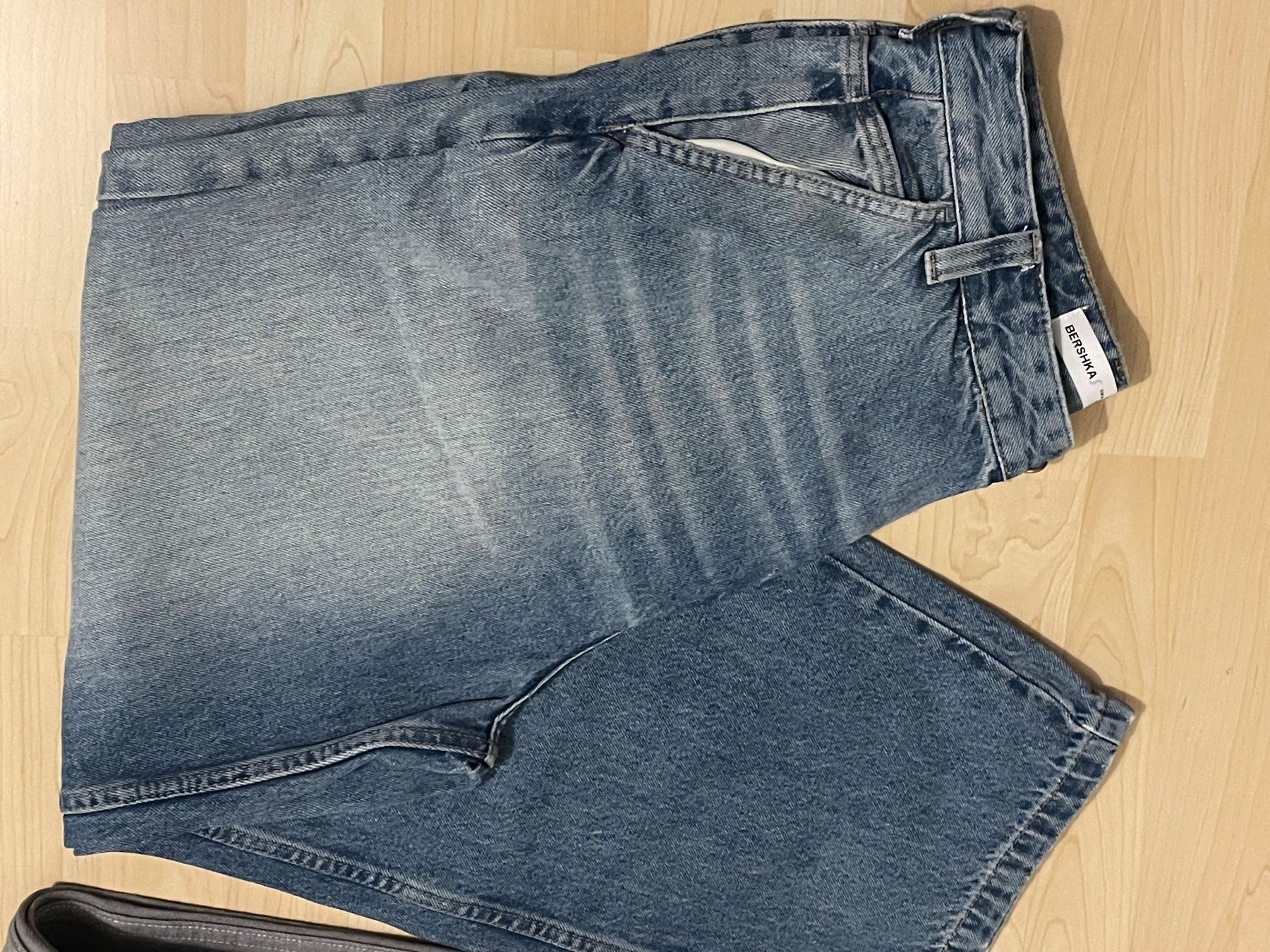 Bershka Jeans: 2 Jeans von Bershka Gr.42 – Usato da Obfelden venduto da 3zwerge 1