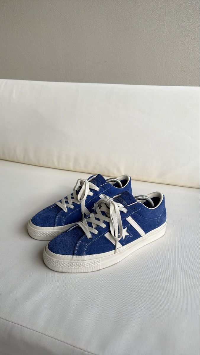 Converse Scarpe da uomo: Converse One Star Pro Wildleder Sneaker, Grösse 42 – Usato da Rotkreuz venduto da sventraeger