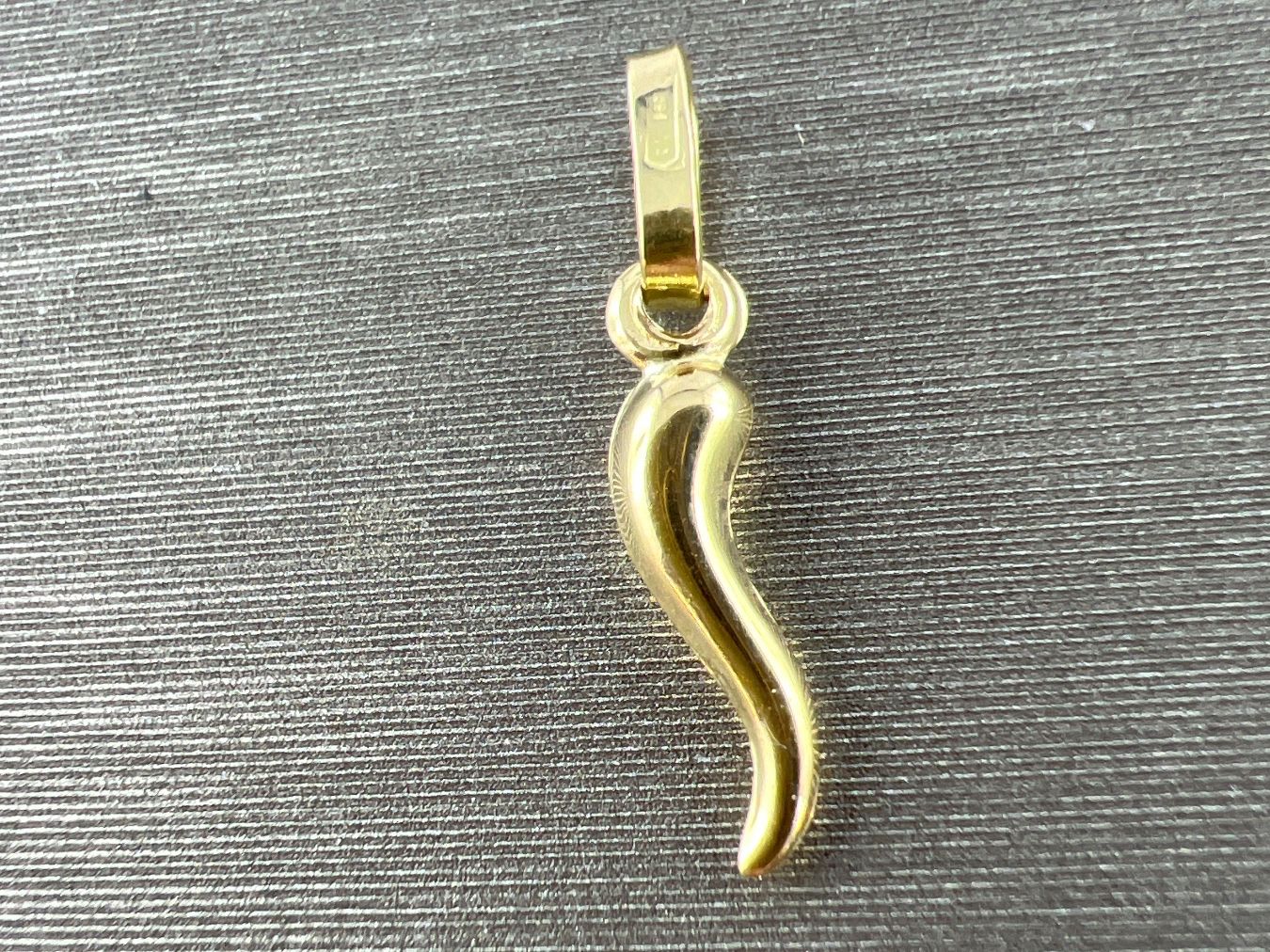 Anhänger: Anhänger 750 Gold – Gebraucht aus Niederuzwil von leo_8857