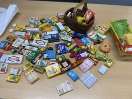 Kaufladen Miniatur Lebensmittel Set mit Körben gebraucht