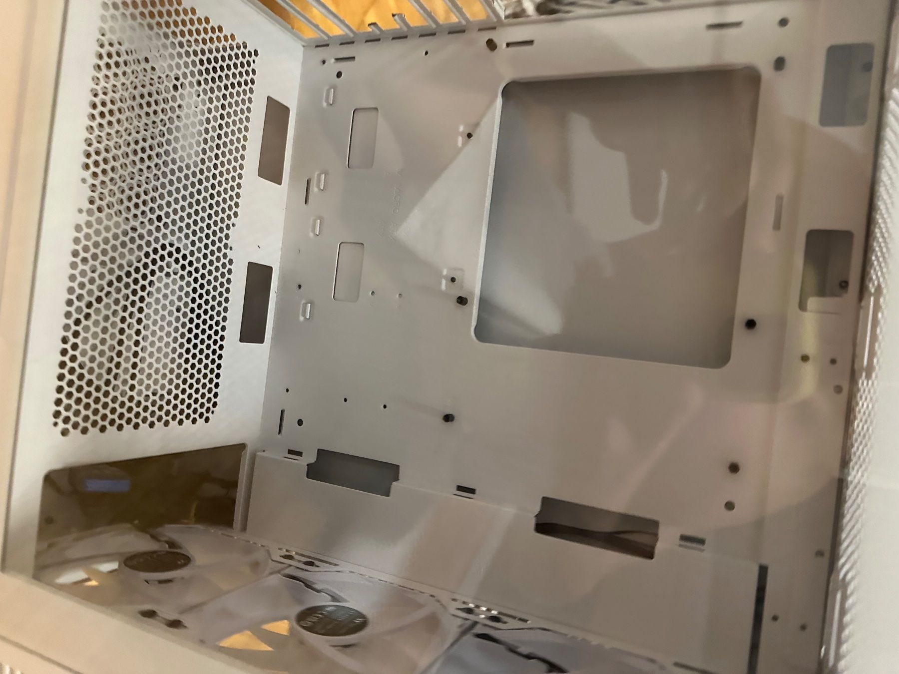 Thermaltake Custodie: Pc case Thermaltake View 200 TG – Usato da Lugano venduto da tit_bcf8 1