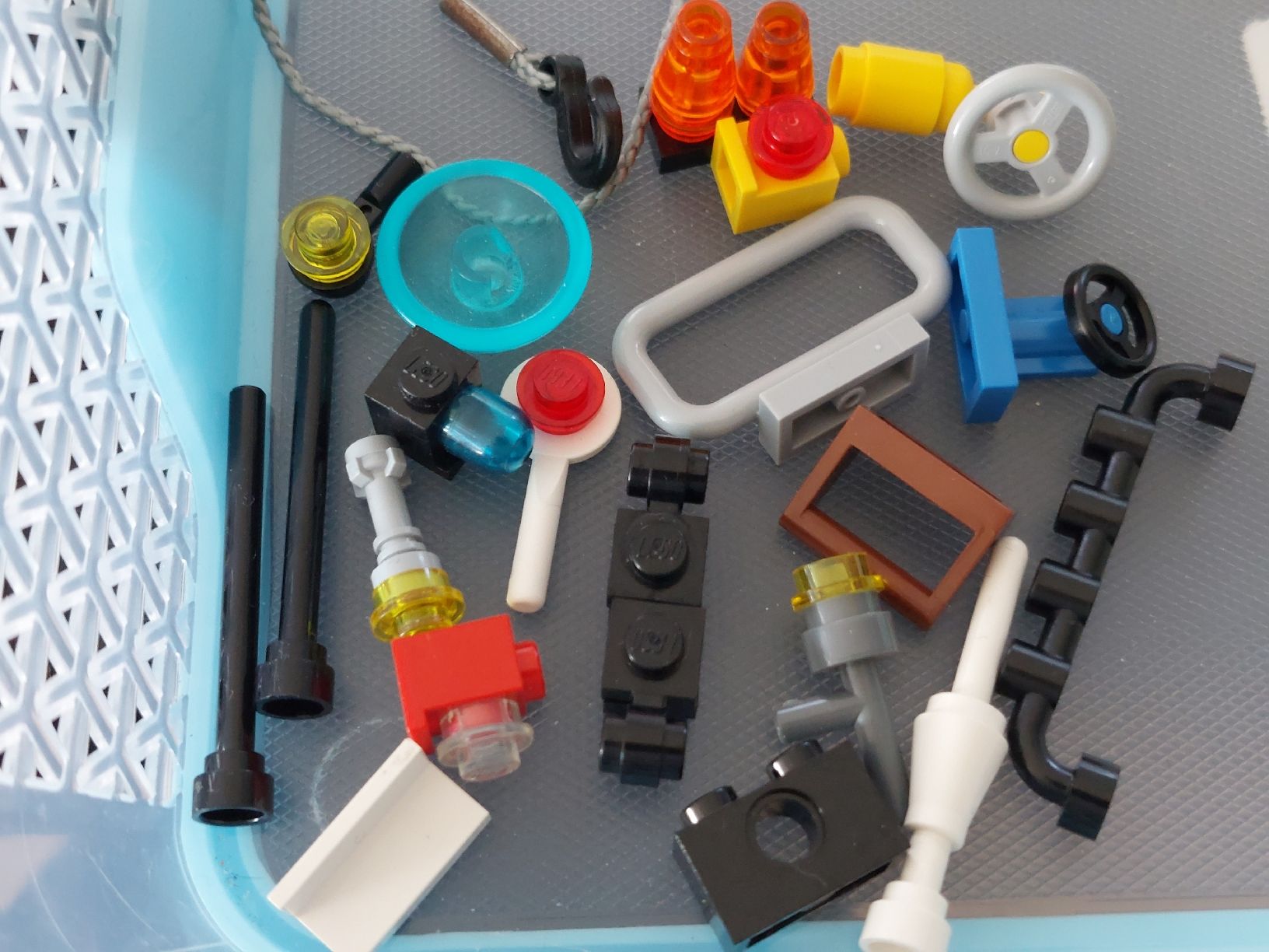 Lego Spielzeuge: Div. Lego  Spezialteile  – Gebraucht aus Zetzwil von sti_x9xf 2