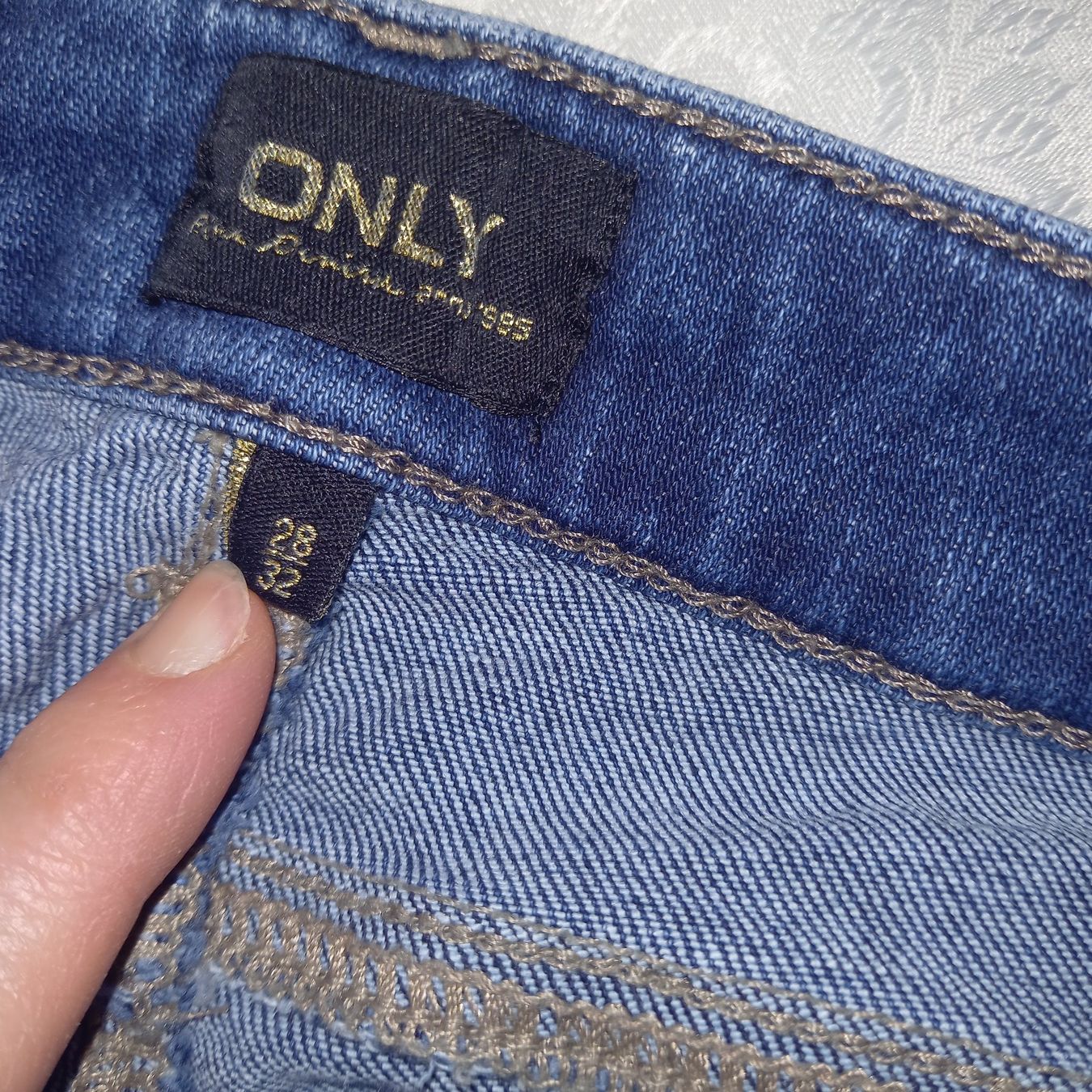 Only Jeans: blaue Only Jeans Gr 28/32 – Usato da Brüttisellen venduto da kikaninchen79 2