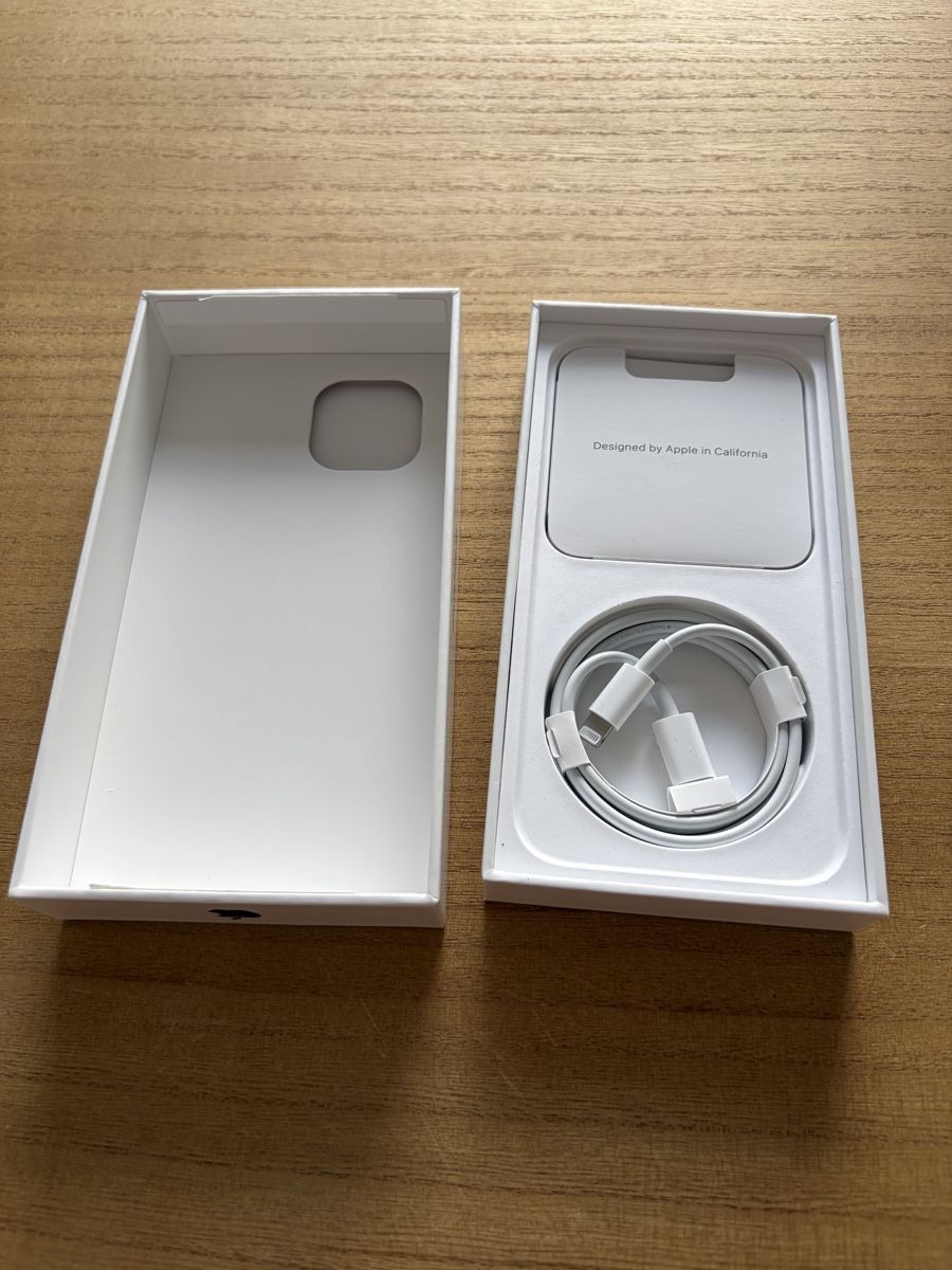 Apple Handys / Smartphones: Iphone 14 128GB Midnight – Defekt aus Beckenried von bagsi 3