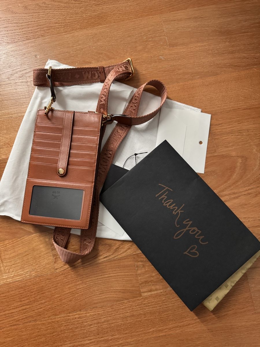 Mcm Borse: MCM Crossbody Handytasche – Nuovo (secondo la descrizione) da Zürich venduto da Nihad09 1