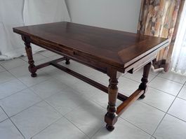 massiver Holztisch/Esstisch, gedrechselte Beine, ausziehbar