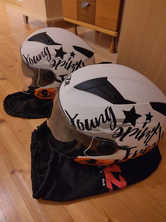 Caschi & visiere: Lazer Motorradhelm Gr.M – Usato da Mels venduto da alpinist.