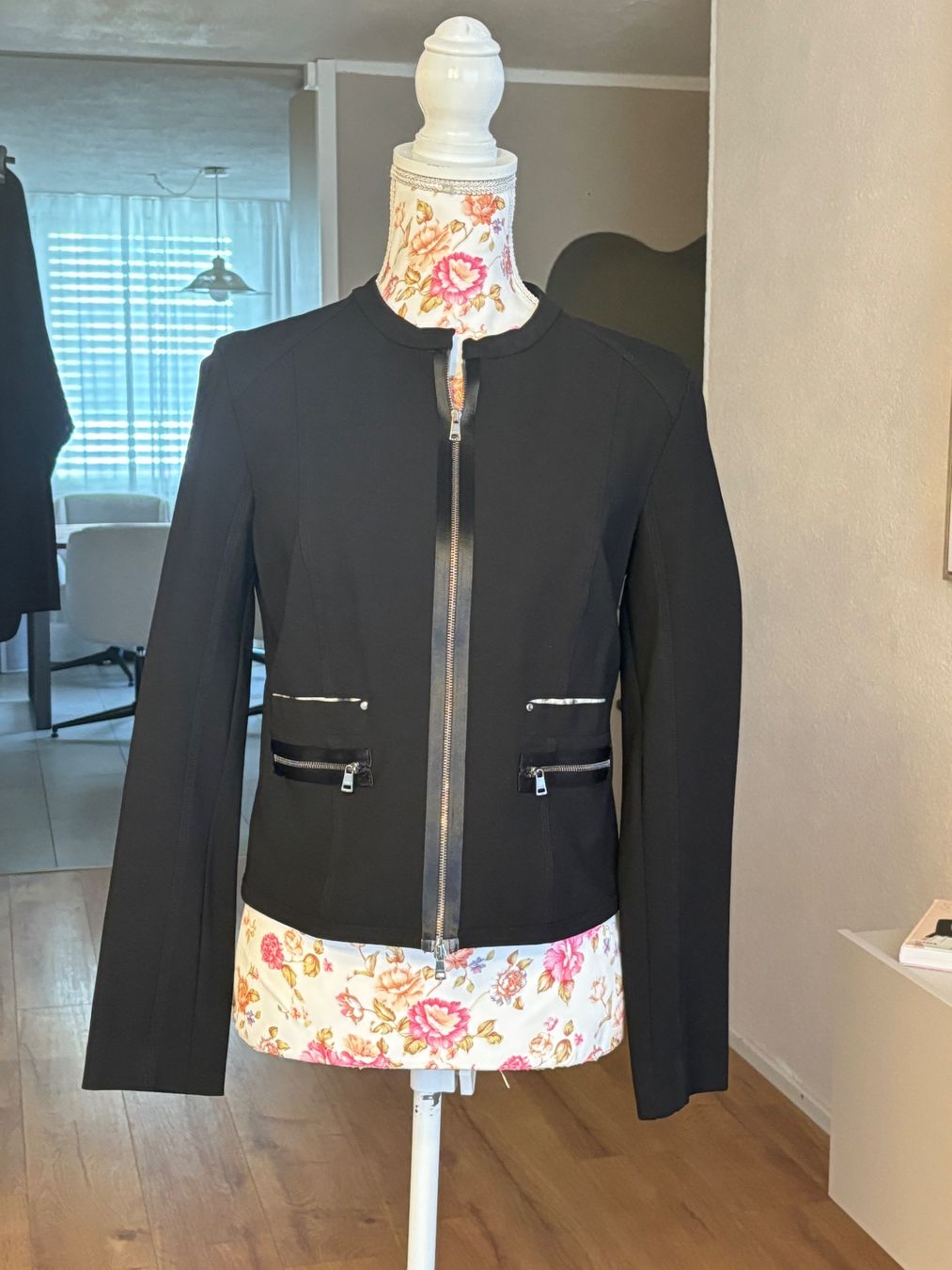 Marc Cain Jacken: Marc Cain Jacket – Gebraucht aus St. Margrethen SG von dijanaO 2