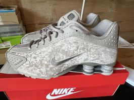 Nike Shox R4 Damen – Grösse 40 – NEU mit Originalverpackung