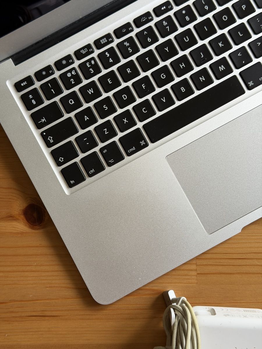 Apple Notebook: MacBook Air 13-inch Early 2014 – Usato da Zürich venduto da idbronskiy 1