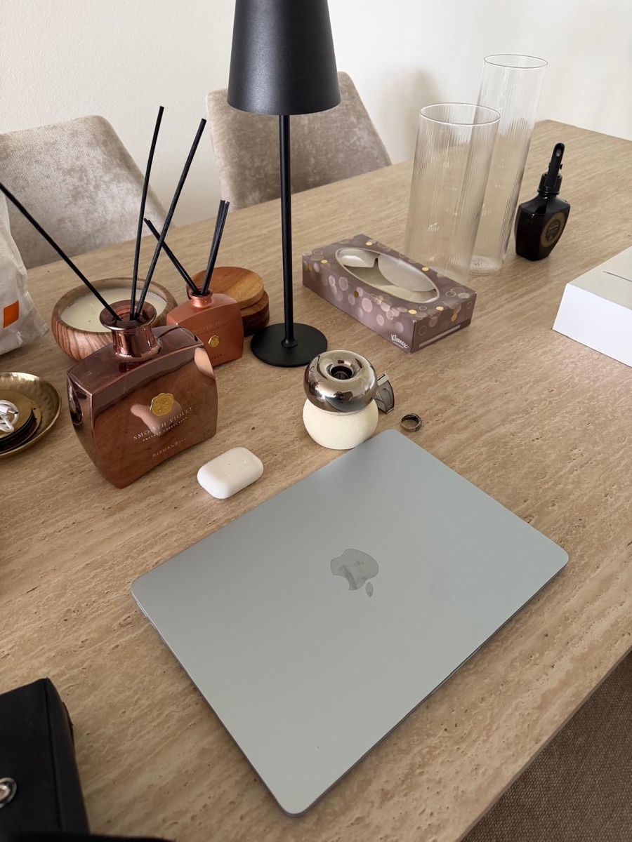 Apple PCs: MacBook air 2025 – Gebraucht aus Ecublens VD von ano_p6gn 2