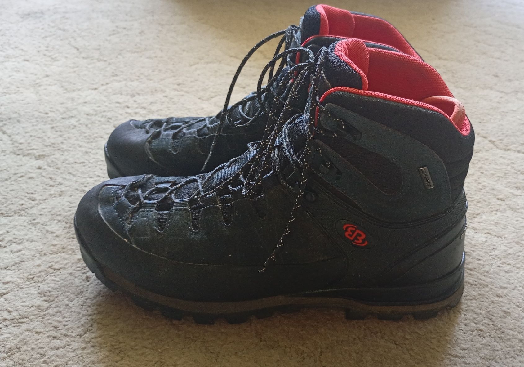 Herrenschuhe: Wanderschuhe Gr. 42 – Gebraucht aus melchtal von strickerin