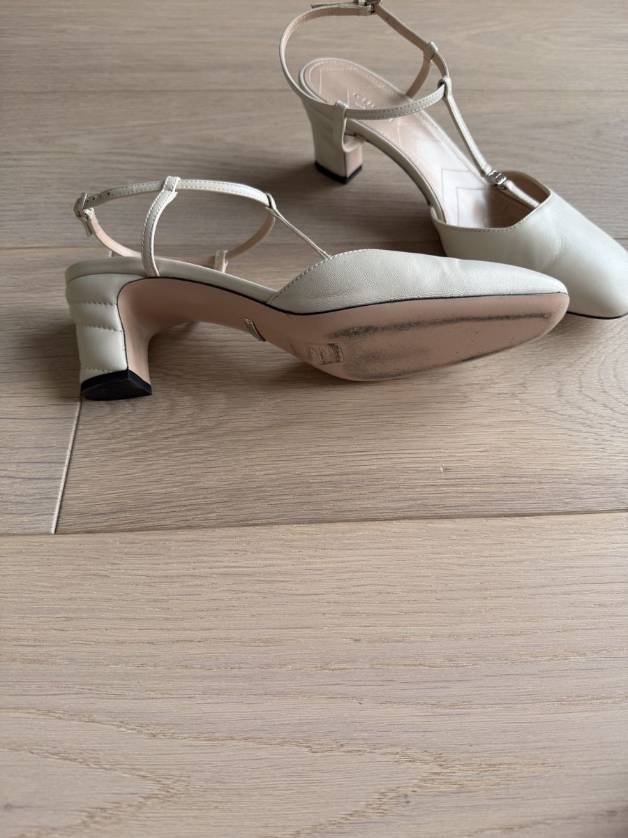Gucci Damenschuhe: Gucci Sandalen – Gebraucht aus Erlenbach ZH von mpsy 2
