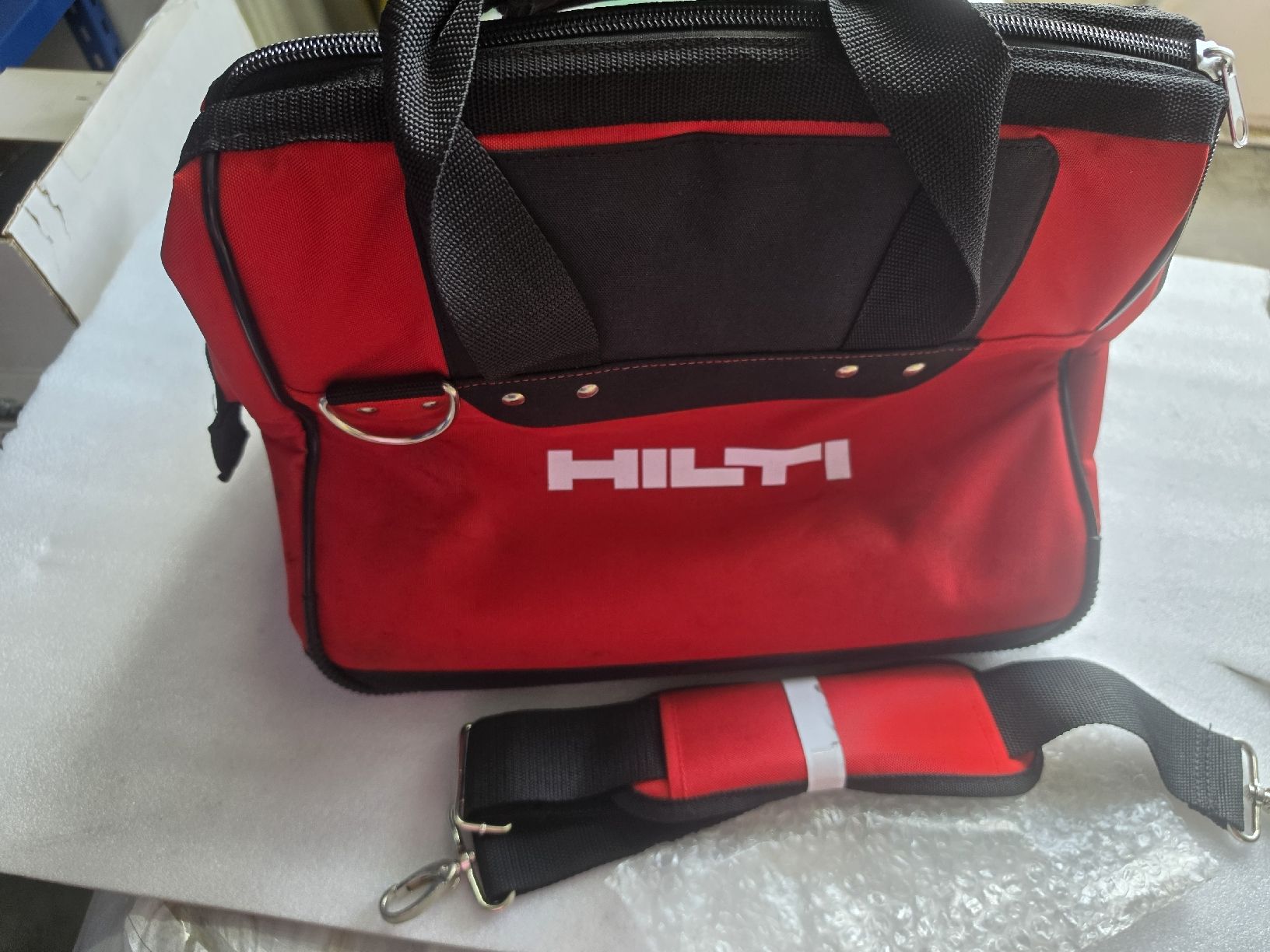 Hilti Alle Werkzeuge: Hilti Werkzeugtasche  – Gebraucht aus WIL SG von Sprin319