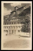 Foto-AK Aarburg, Schloss und Hotel am Platz mit Brunnen