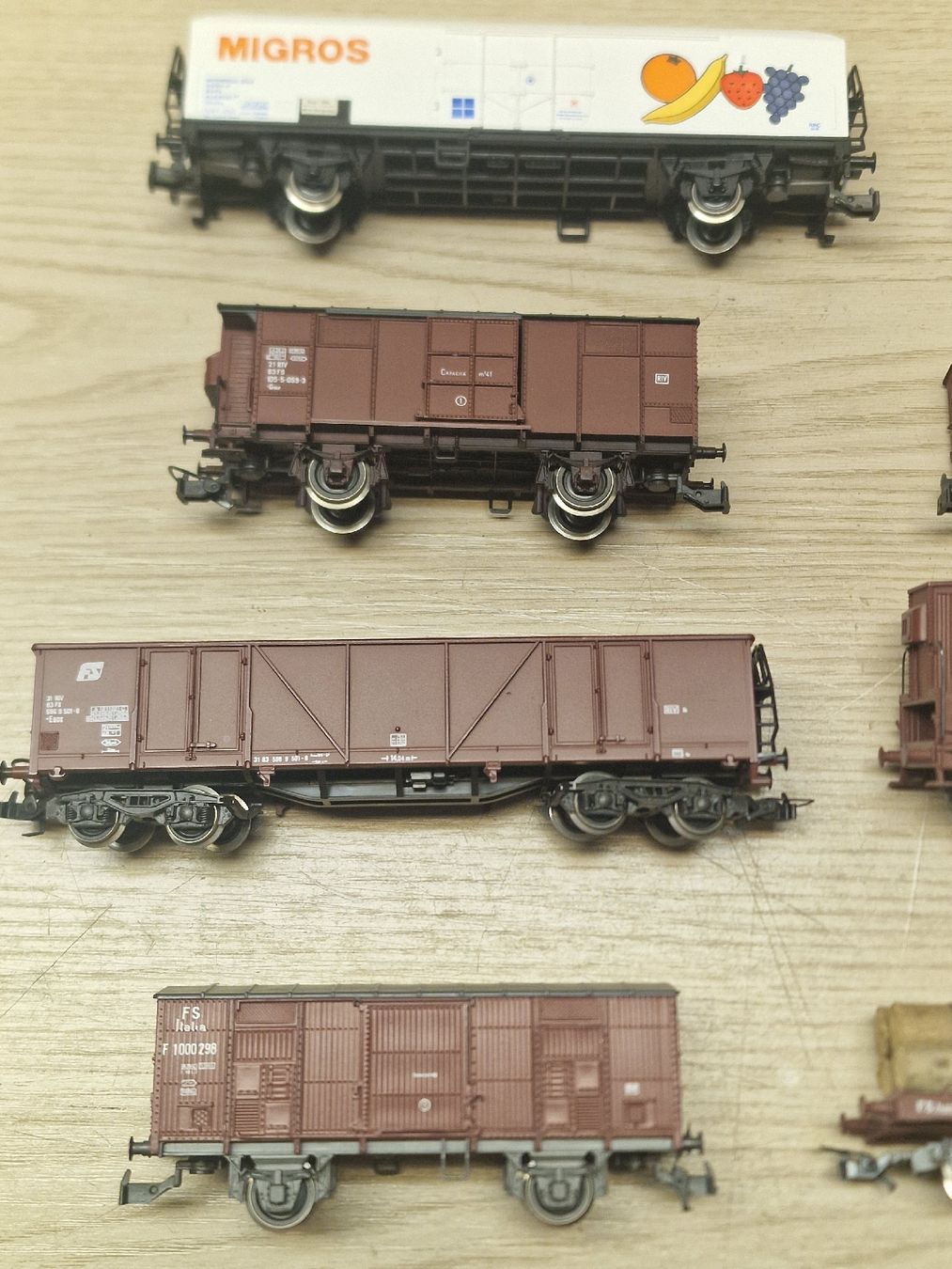 Rivarossi Modellini di ferrovie: Eisenbahn Güterwagen Rivarossi HO  – Usato da Herzogenbuchsee venduto da ioa_zcm6 7