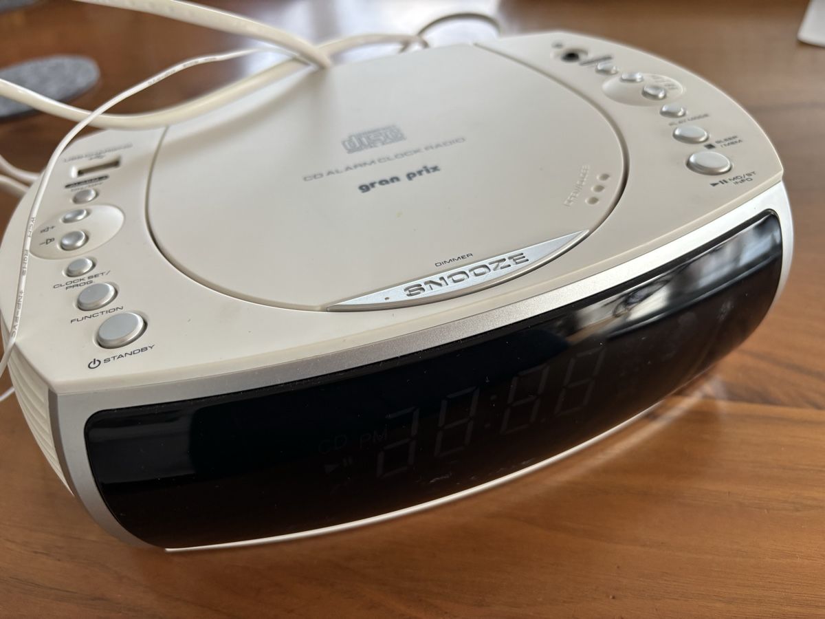 Wecker: Radio-Wecker mit CD – Gebraucht aus Lostorf von roga13