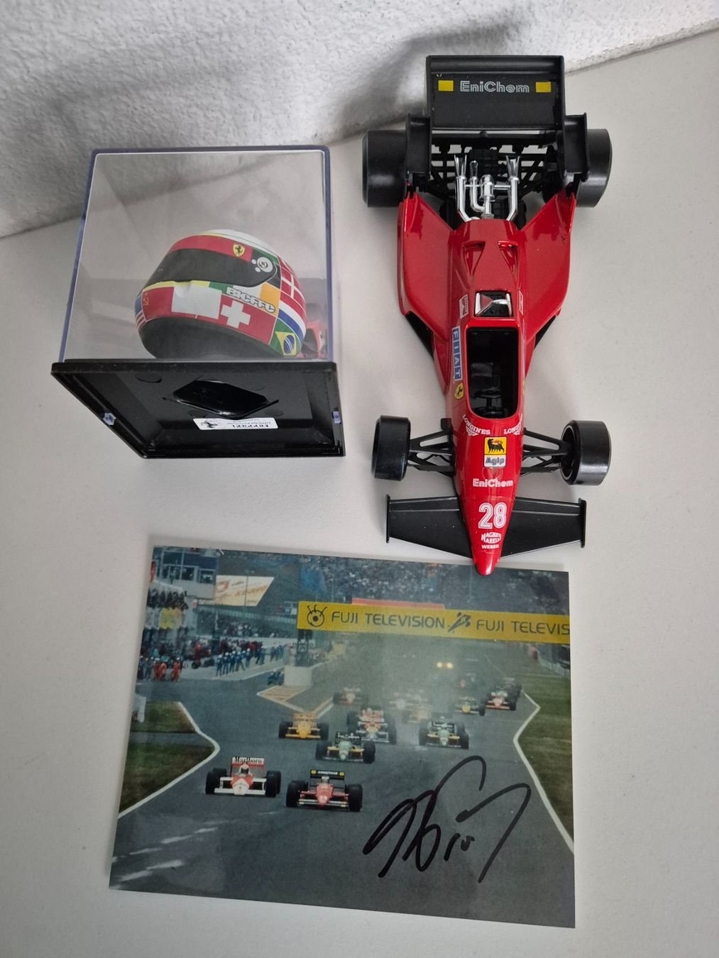 Ferrari Modellini d'auto: Gerhard Berger Ferrari + Helm + Autogramm – Usato da Oberbuchsiten venduto da laffite54 3